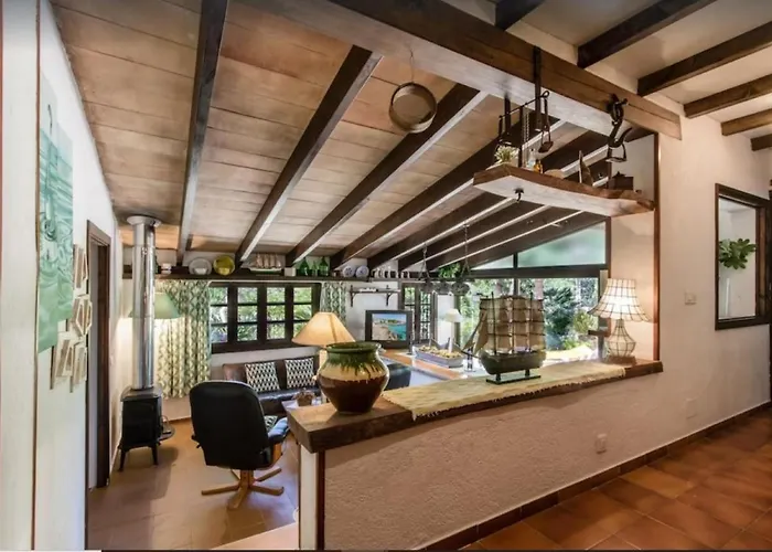 Вилла Camp De La Caseta Польенса